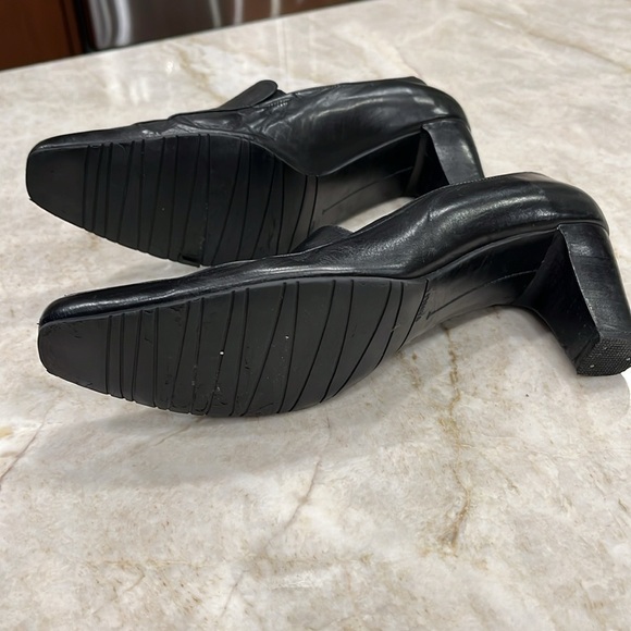 Vaneli Classic Black Leather Pumps | Square Toe | Size 9S (Slim Fit) - Picture 7 of 10